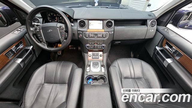 Land Rover Discovery 2016 — photo 7