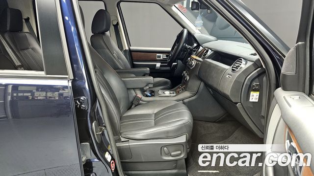 Land Rover Discovery 2016 — photo 11