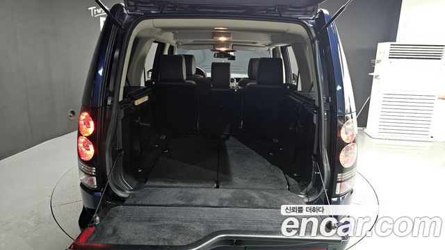 Land Rover Discovery 2016 — photo 20