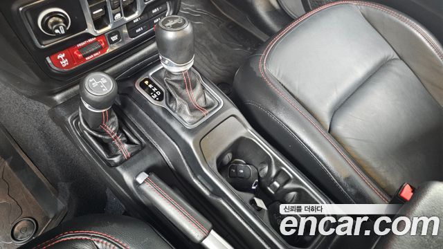 Jeep Wrangler 2019 — photo 9