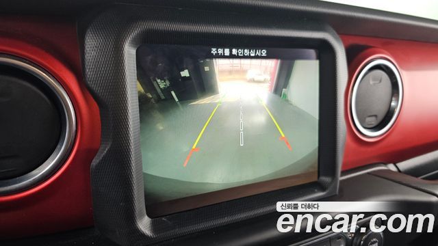 Jeep Wrangler 2019 — photo 17