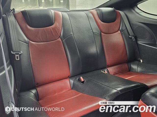 Hyundai Genesis 2009 — photo 12