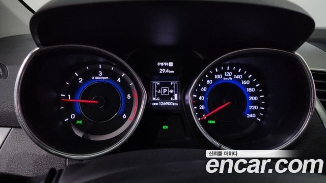Hyundai AVANTE 2015 — photo 8