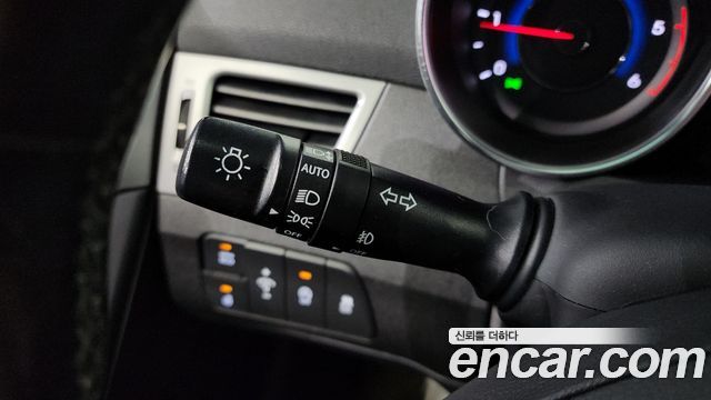 Hyundai AVANTE 2015 — photo 16