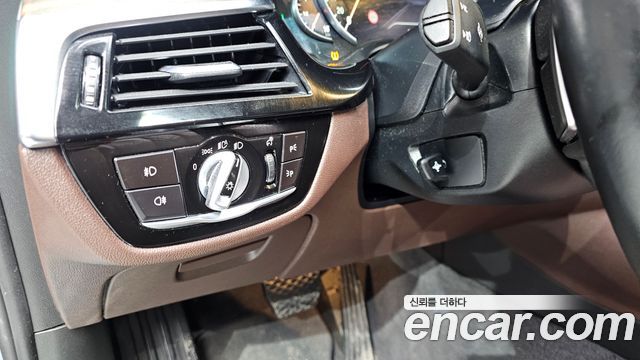 BMW Gran Turismo 2018 — photo 13