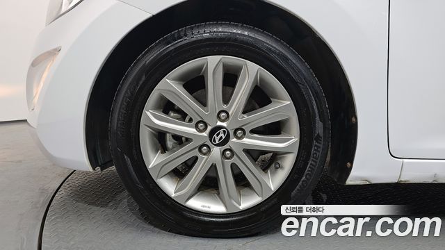 Hyundai AVANTE 2014 — photo 5