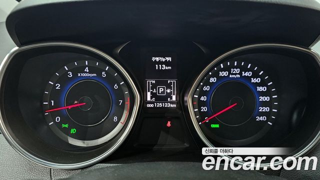 Hyundai AVANTE 2014 — photo 8