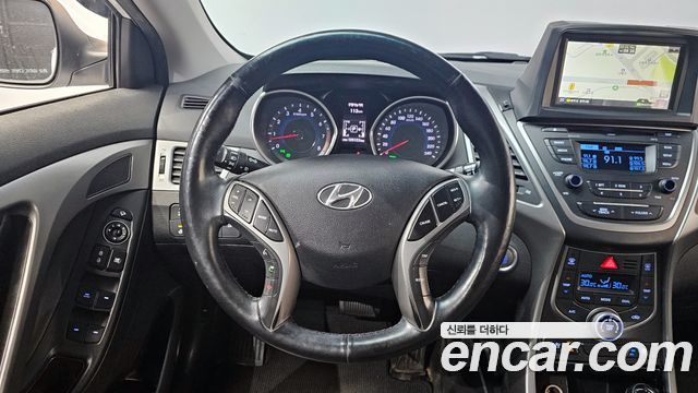 Hyundai AVANTE 2014 — photo 13