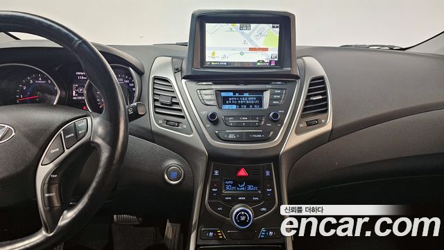 Hyundai AVANTE 2014 — photo 15