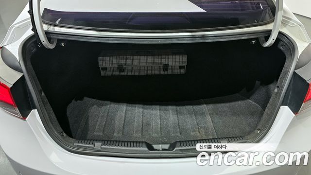 Hyundai AVANTE 2014 — photo 20