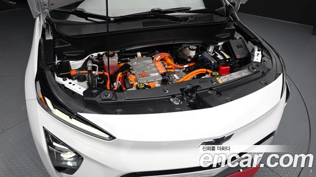 Chevrolet Korea 볼트 EUV 2023 — photo 6