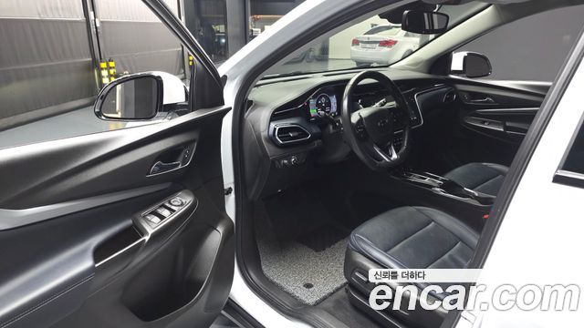 Chevrolet Korea 볼트 EUV 2023 — photo 10
