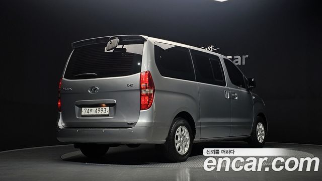 Hyundai Starex 2012 — photo 2