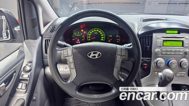 Hyundai Starex 2012 — photo 13