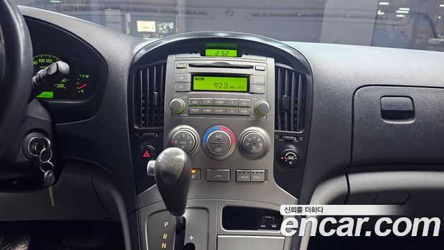 Hyundai Starex 2012 — photo 14