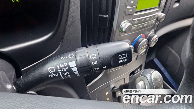 Hyundai Starex 2012 — photo 18