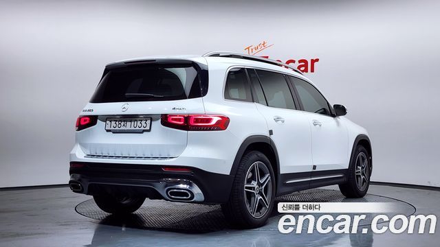 Mercedes-Benz GLB-Class 2021 — photo 2