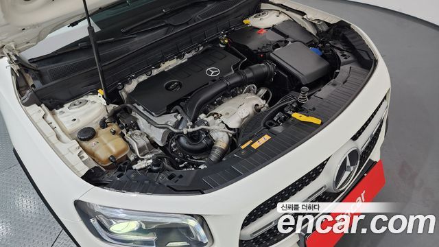 Mercedes-Benz GLB-Class 2021 — photo 6