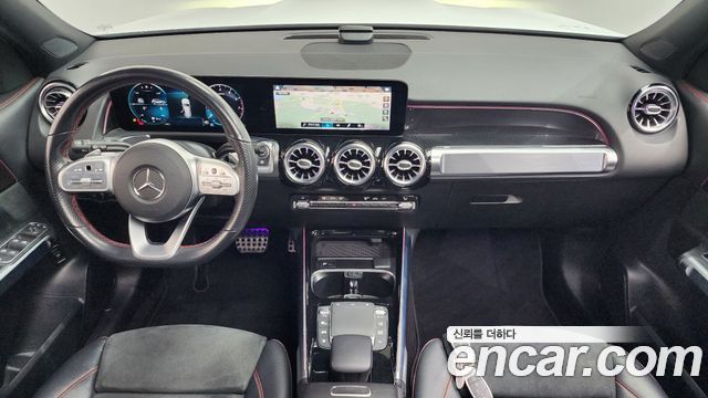 Mercedes-Benz GLB-Class 2021 — photo 7