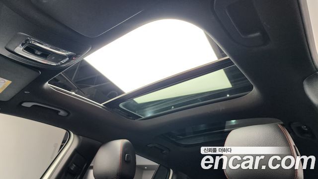 Mercedes-Benz GLB-Class 2021 — photo 19