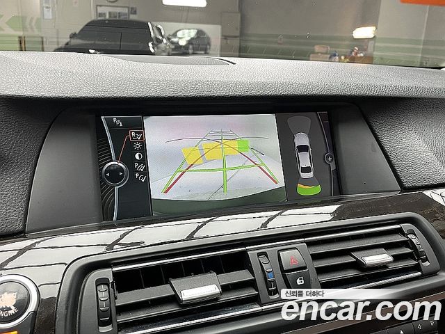 BMW 5-Series 2013 — photo 15