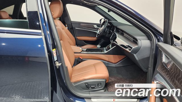 Audi A6 2022 — photo 11