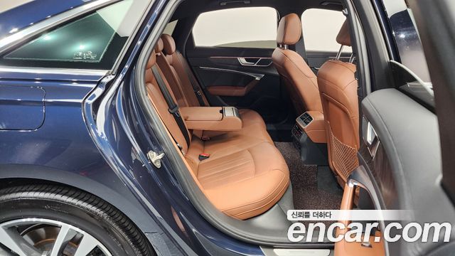 Audi A6 2022 — photo 12