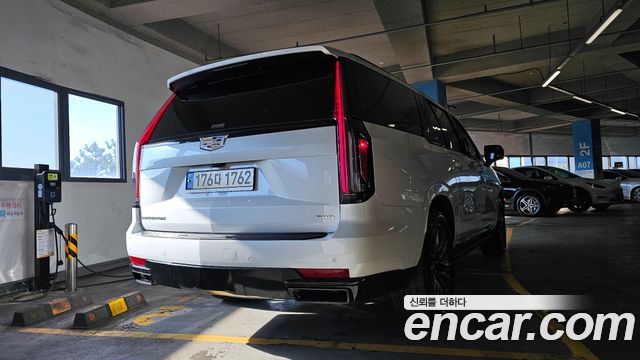 Cadillac Escalade 2023 — photo 4