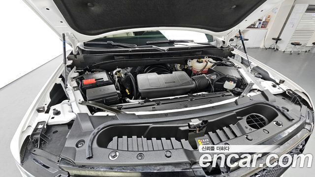 Cadillac Escalade 2023 — photo 6