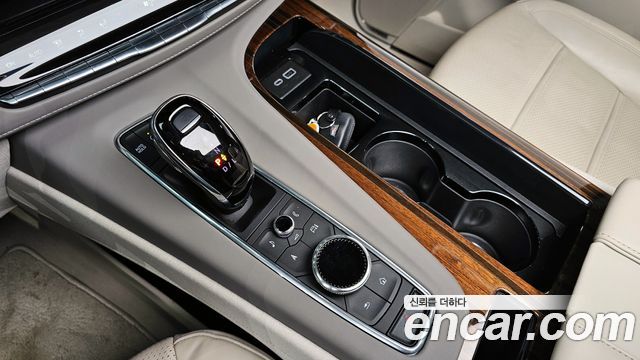Cadillac Escalade 2023 — photo 9