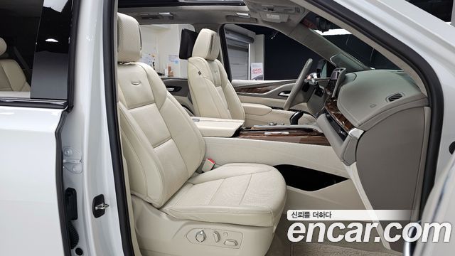 Cadillac Escalade 2023 — photo 10