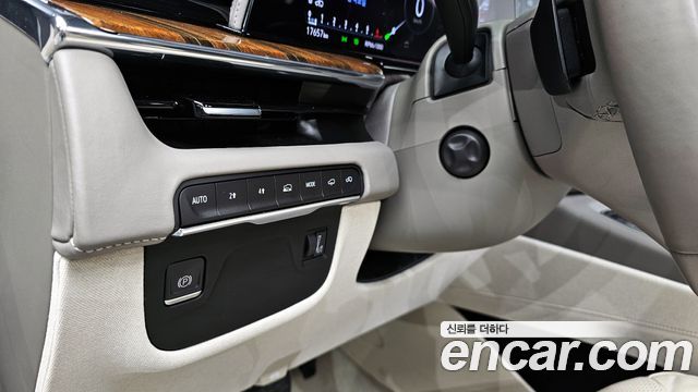 Cadillac Escalade 2023 — photo 14