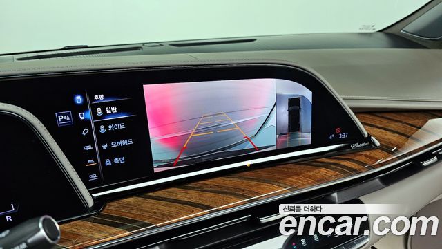 Cadillac Escalade 2023 — photo 17