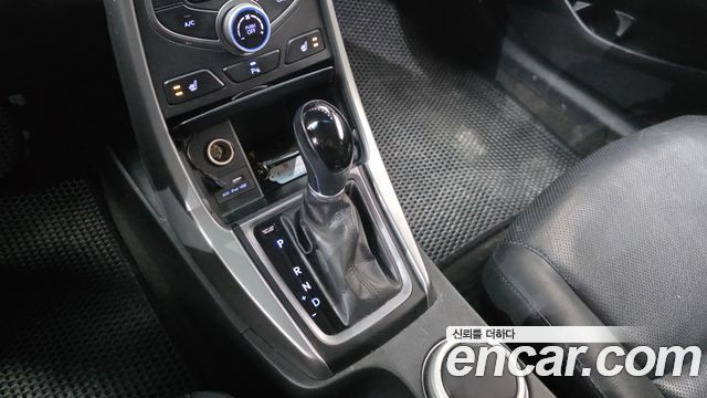 Hyundai AVANTE 2016 — photo 9