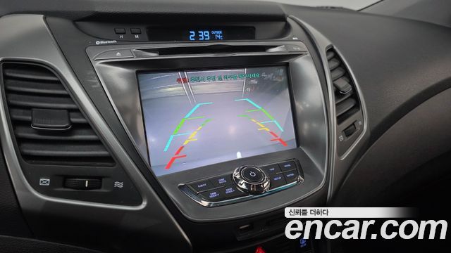Hyundai AVANTE 2016 — photo 16