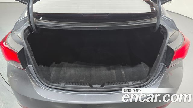 Hyundai AVANTE 2016 — photo 20