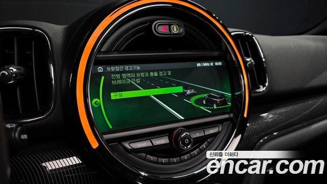 Mini Countryman 2018 — photo 16