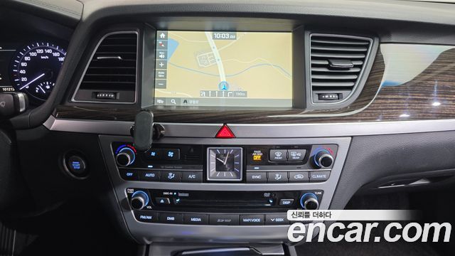 Genesis G80 2017 — photo 15