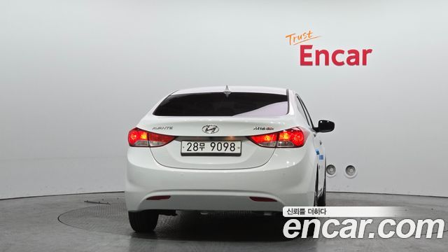 Hyundai AVANTE 2011 — photo 4