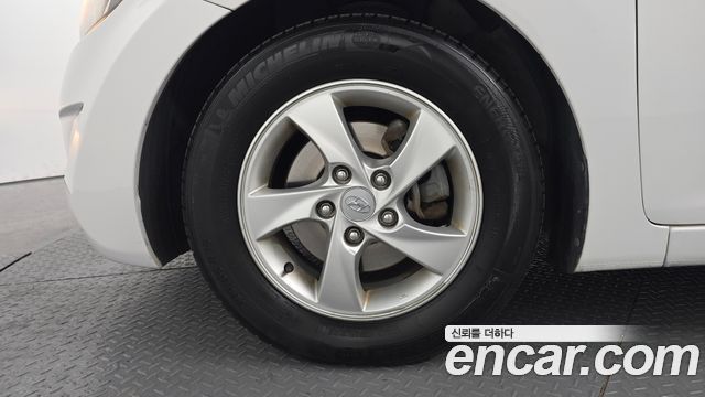 Hyundai AVANTE 2011 — photo 5