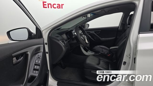 Hyundai AVANTE 2011 — photo 10