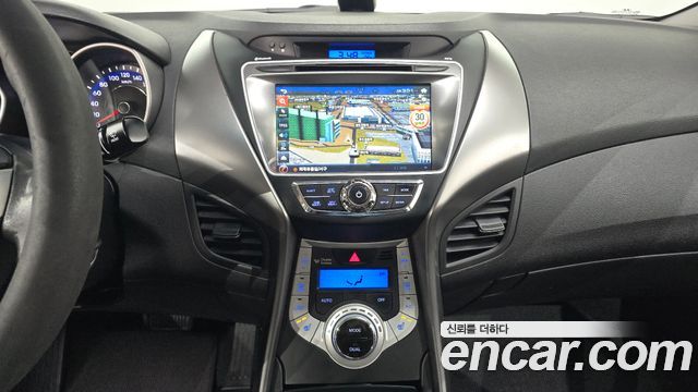 Hyundai AVANTE 2011 — photo 14
