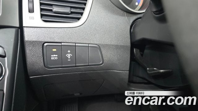 Hyundai AVANTE 2011 — photo 16