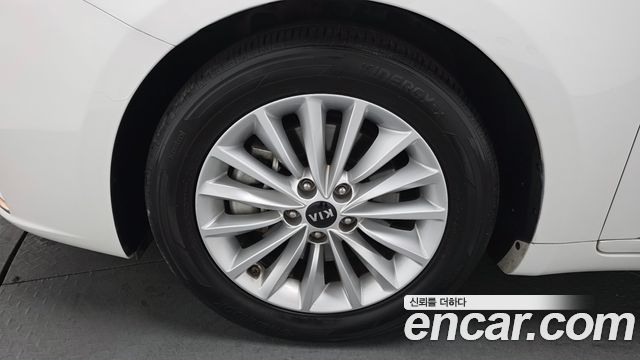 Kia K7 2019 — photo 5