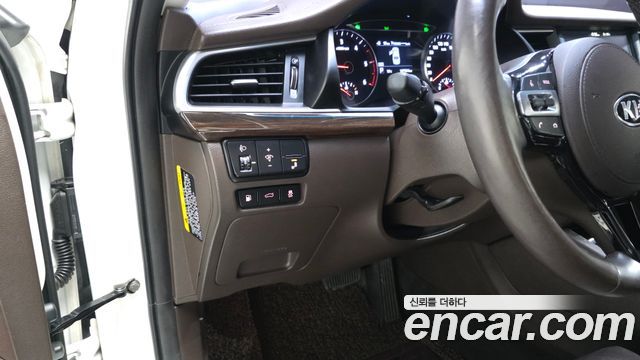Kia K7 2019 — photo 13