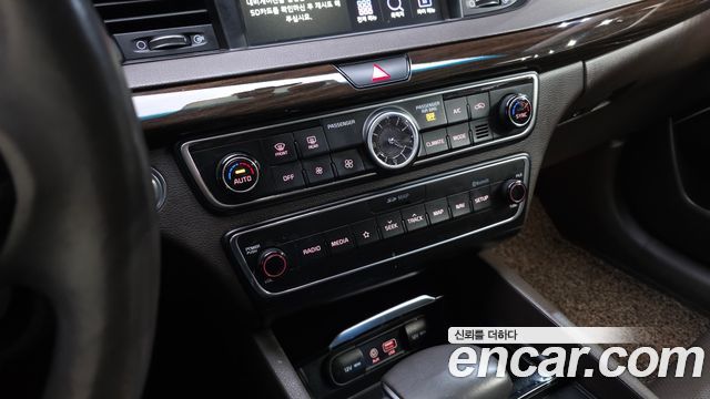 Kia K7 2019 — photo 17