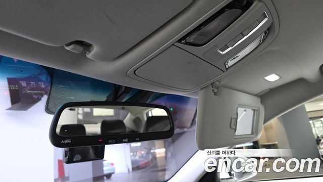 Kia K7 2019 — photo 18