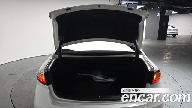 Kia K7 2019 — photo 20