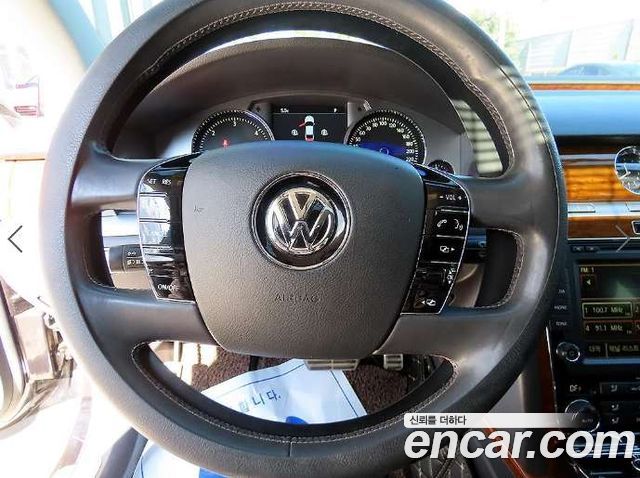 Volkswagen Phaeton 2015 — photo 12