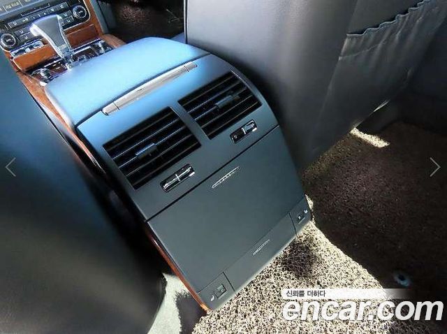 Volkswagen Phaeton 2015 — photo 18